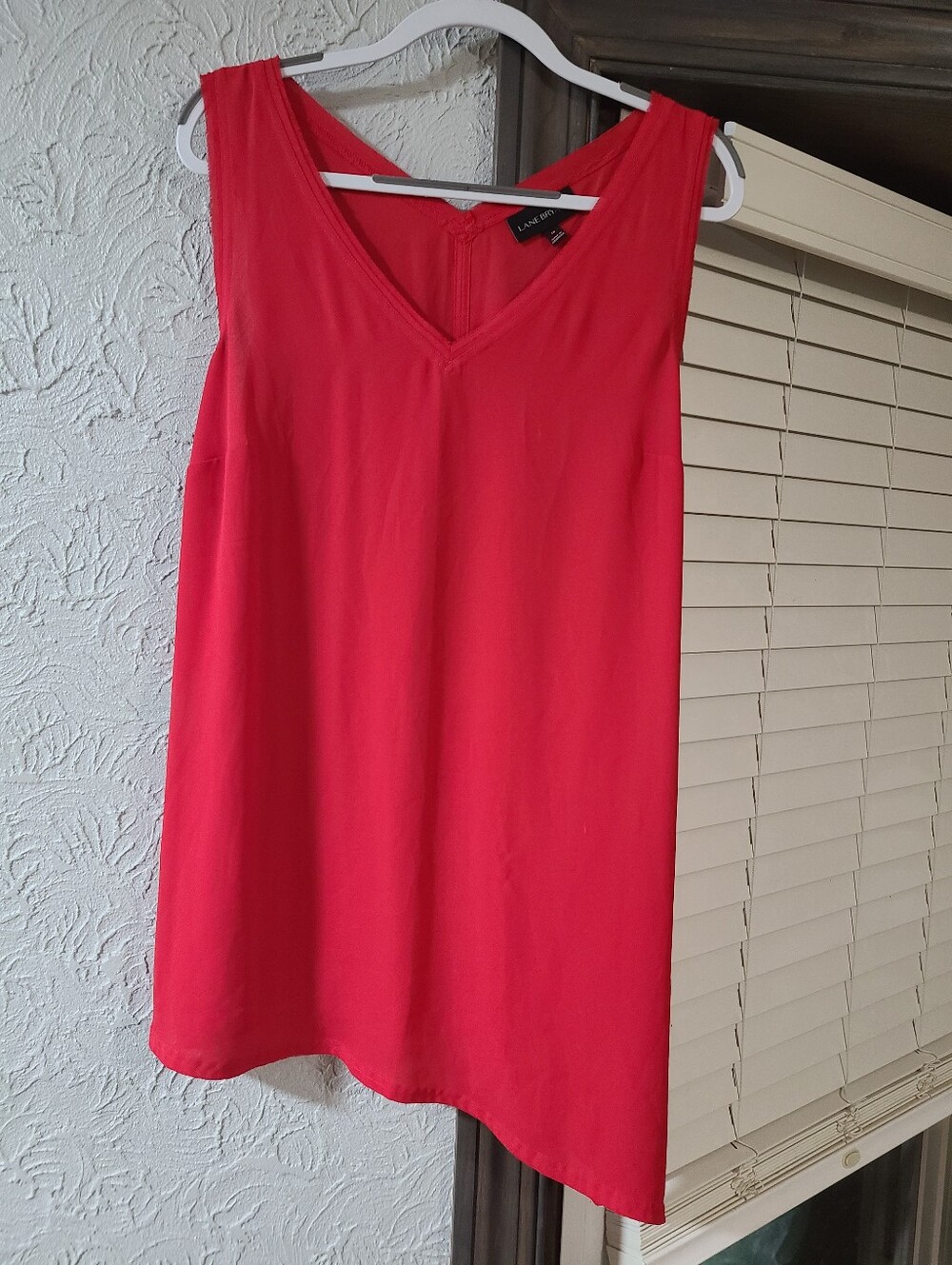 Lane Bryant Red Sleeveless Size 18 Asymmetrical Sharkbite Hem Blouse